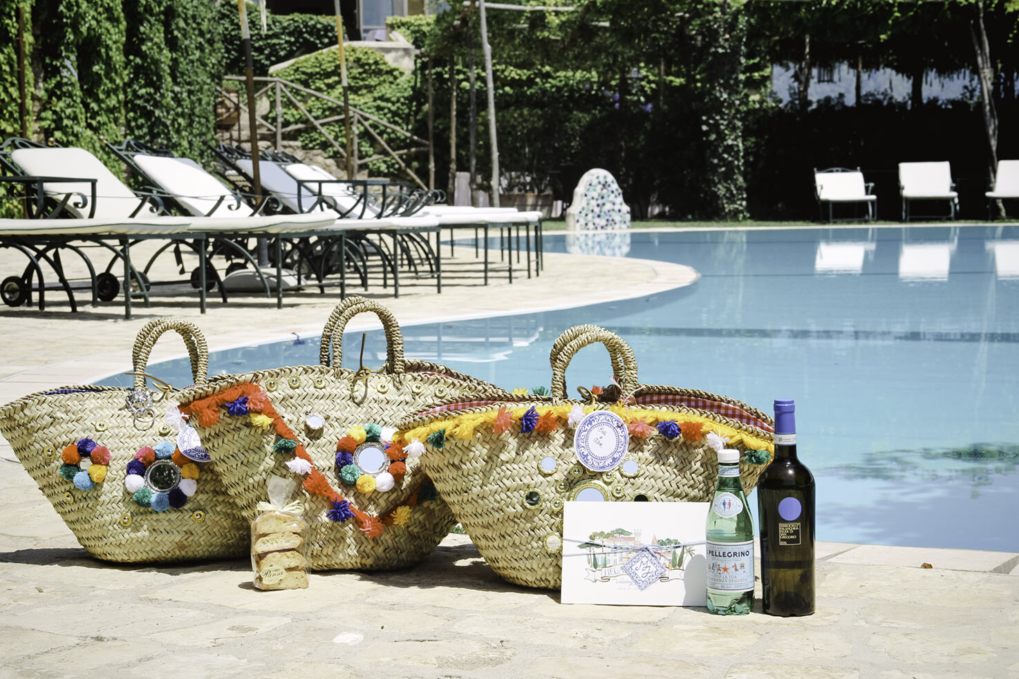 Welcome bags for wedding guests