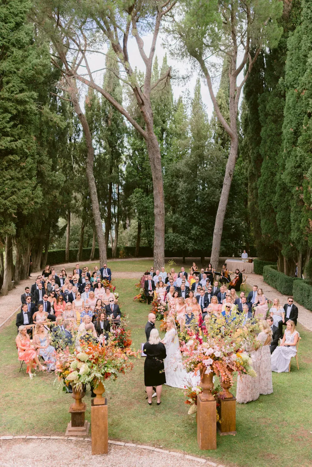 Outdoor wedding ceremony at Castiglion del Bosco