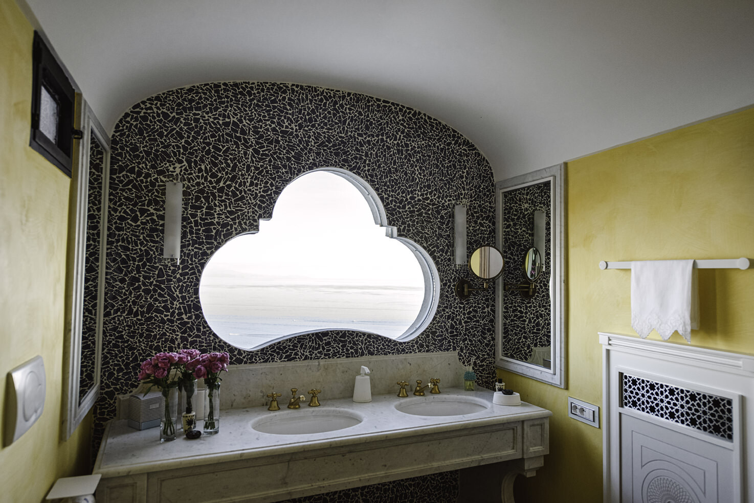 Bathroom with sea view