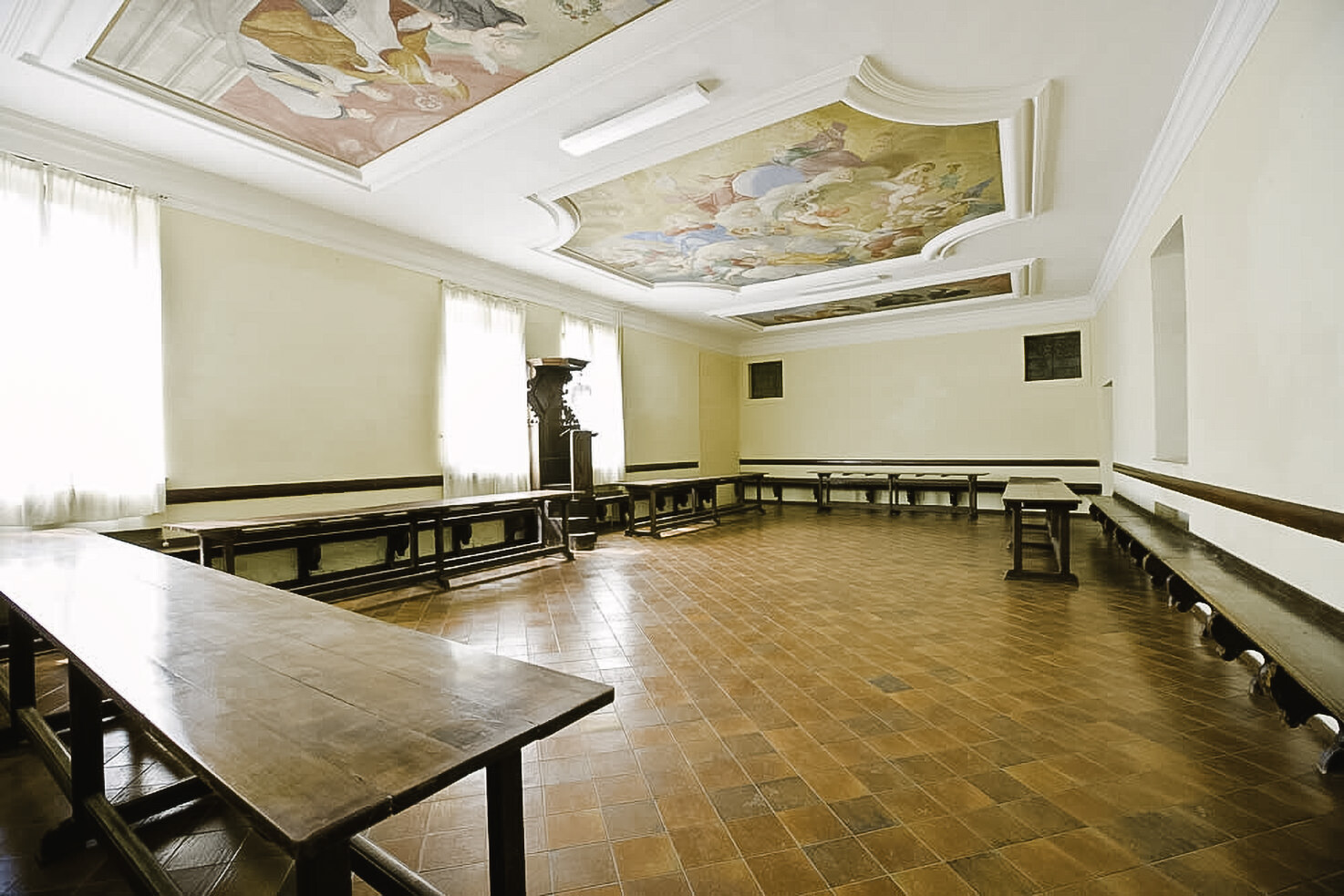Frescoed hall for civil wedding in Cividale