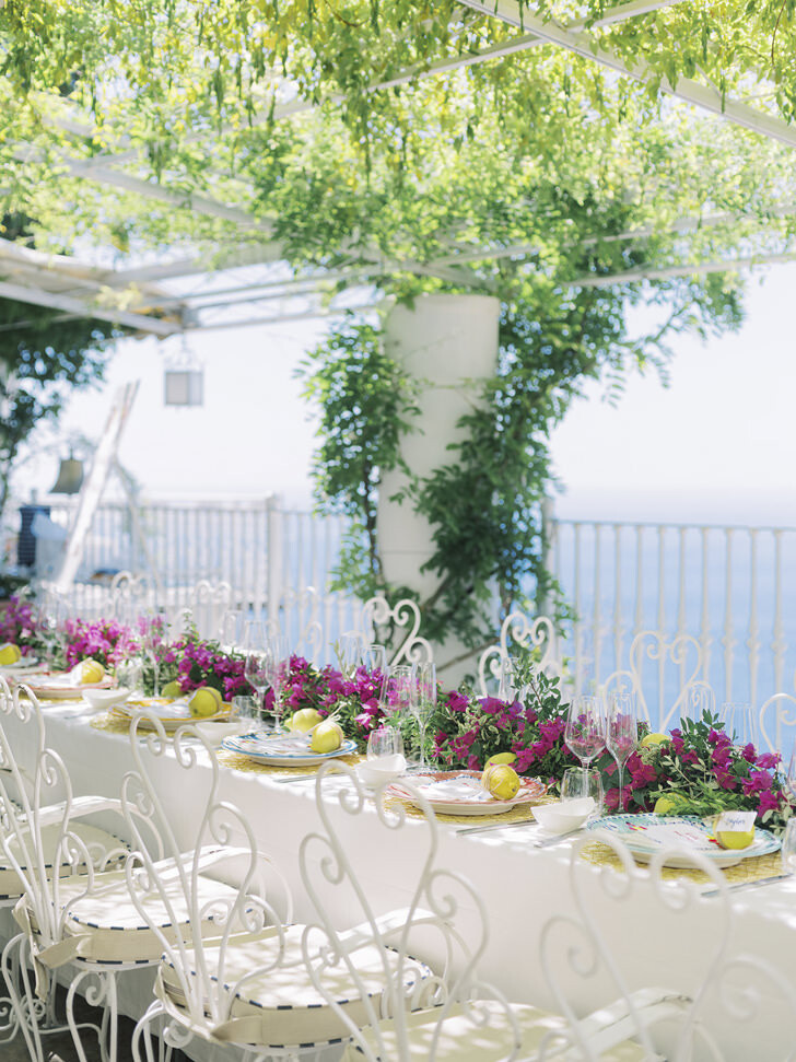 Long table for bridal shower in Positano