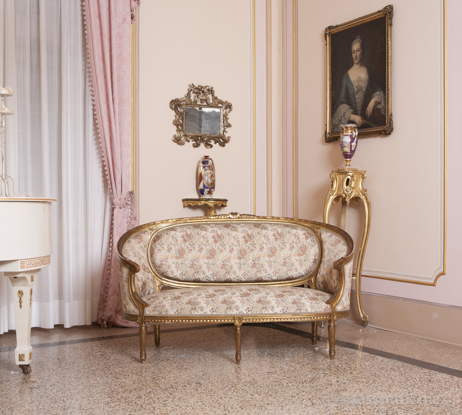 Pink room