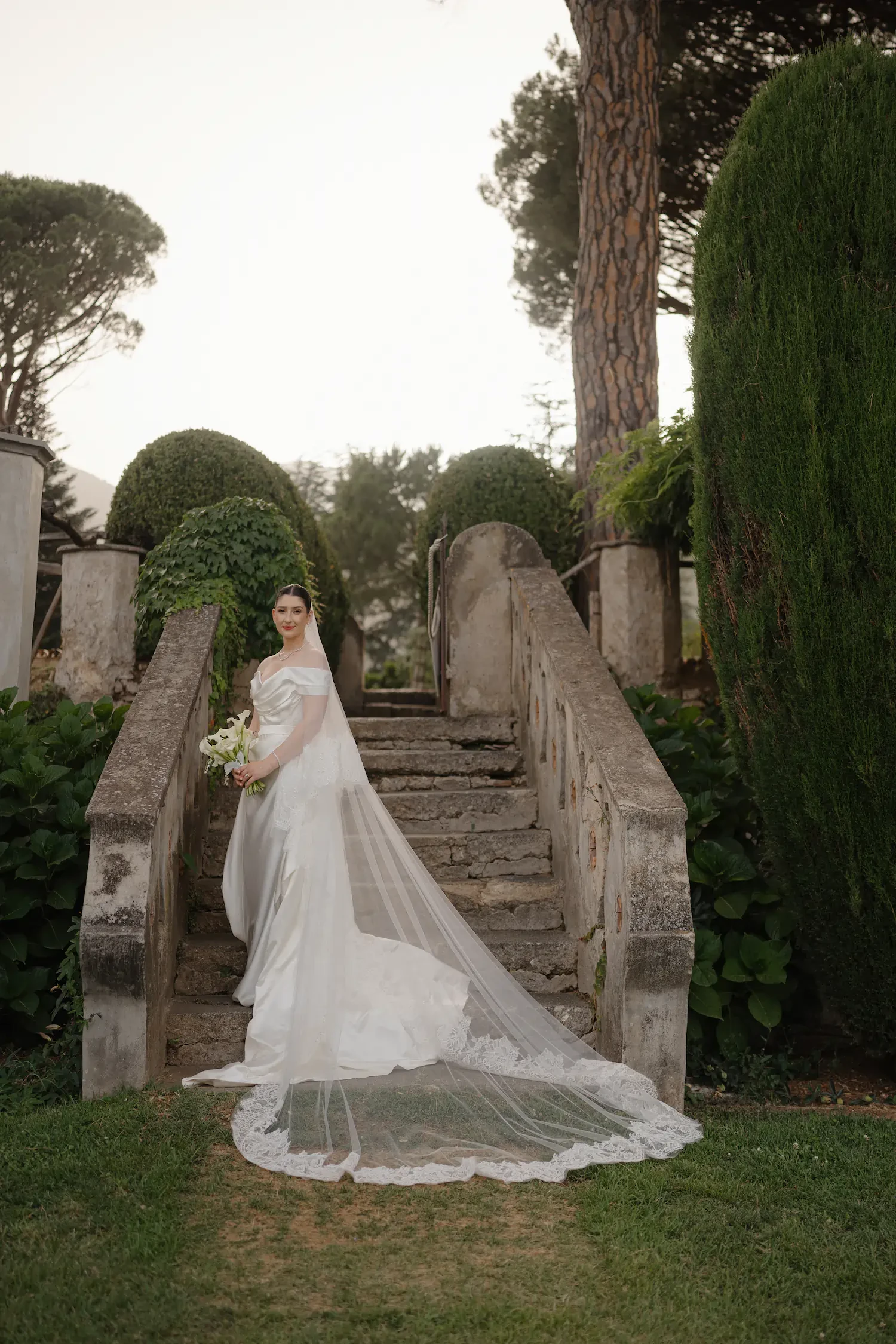 Villa Cimbrone bride portrait gardens Ravello