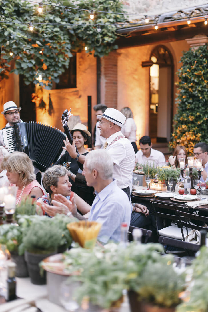 Happy moments during an Italian welcome dinner