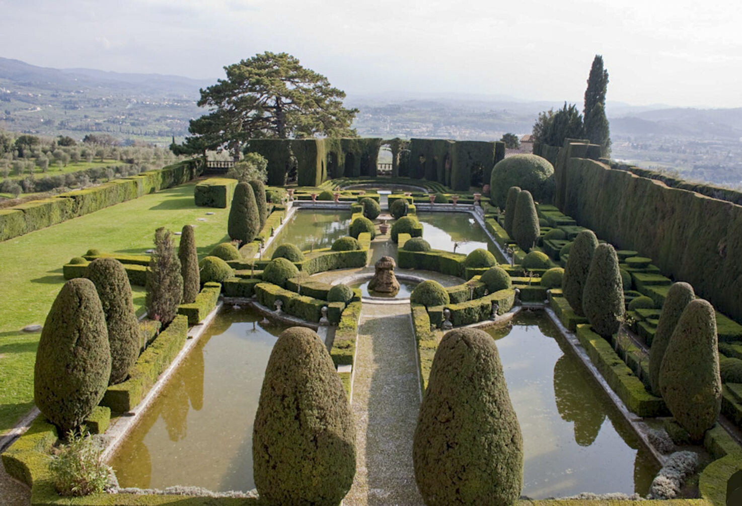Italian gardens of Villa Gamberaia