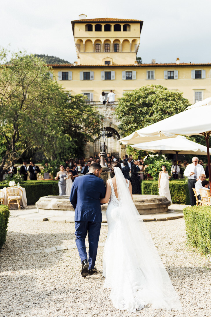 Arrival of the bridal couple at Villa di Maiano