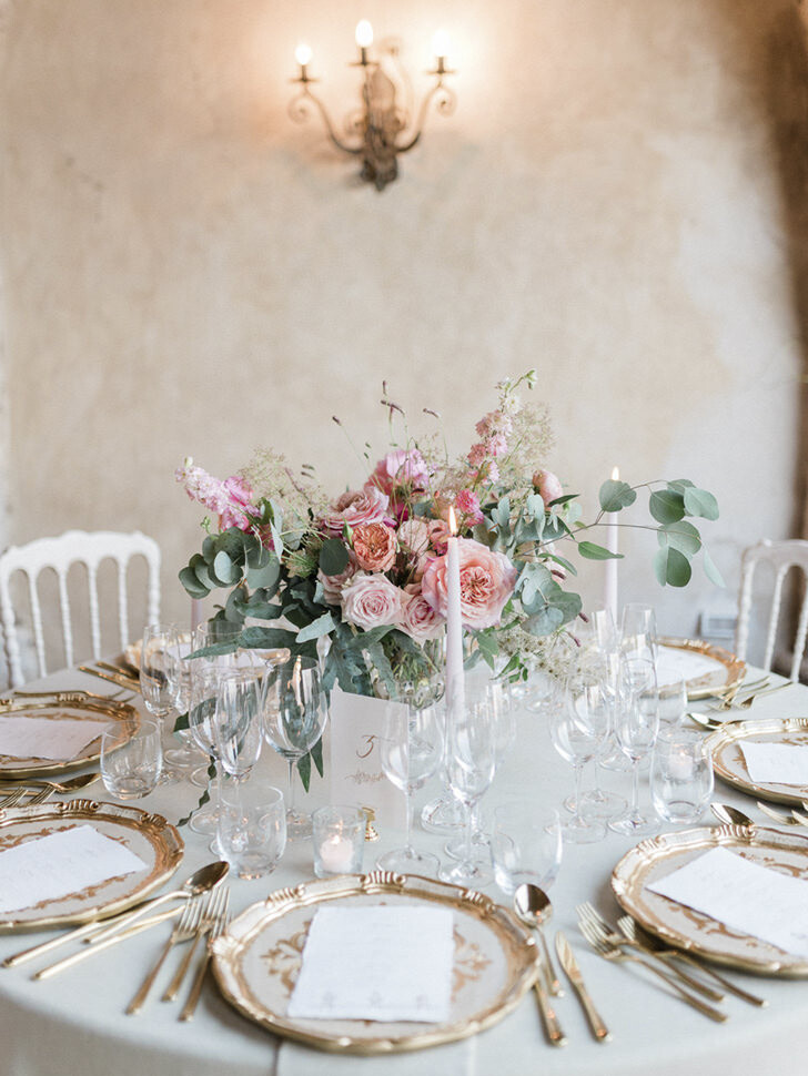 Table setting for Ravello wedding reception
