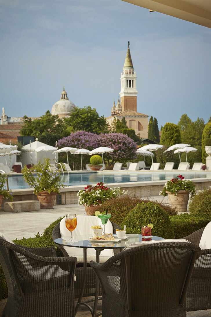 Pool restaurant