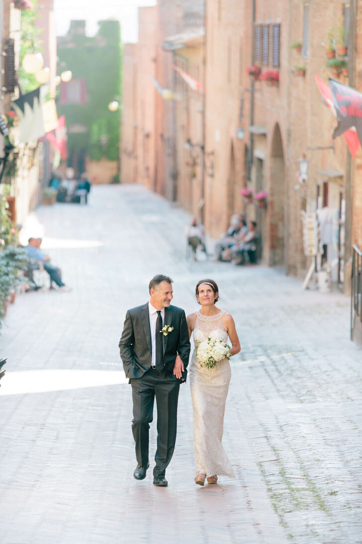 Bridal couple in the historical centre of Certaldo