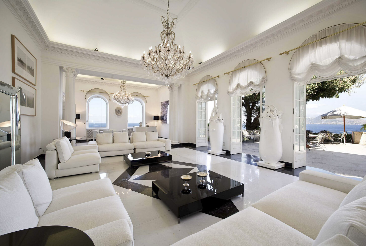 Lounge in Capri private Villa