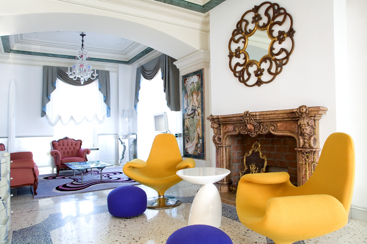 Lounge with fireplace