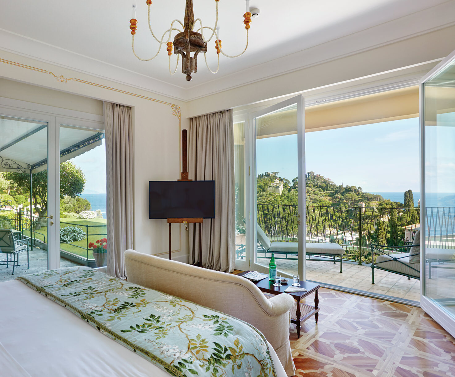 Suite with sea view