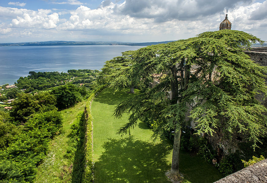 Overview of the castle gardens