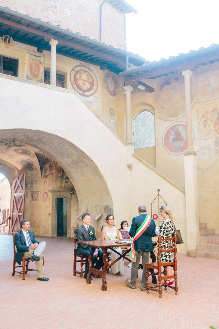 Civil ceremony in the courtyard of the Town Hall