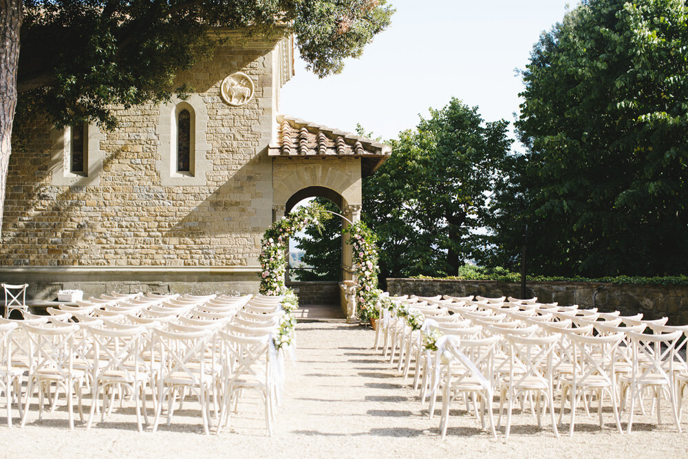 Garden wedding ceremony at Villa Le Fontanelle