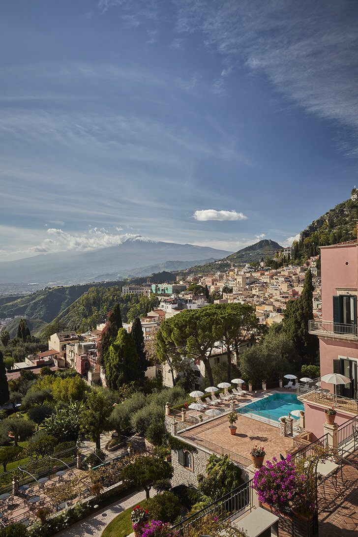 Terrace pool