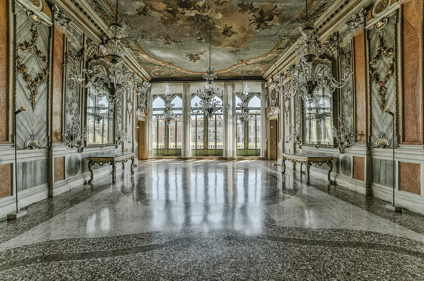 Palazzo Pisani Moretta, Noble floor with view over Grand Canal