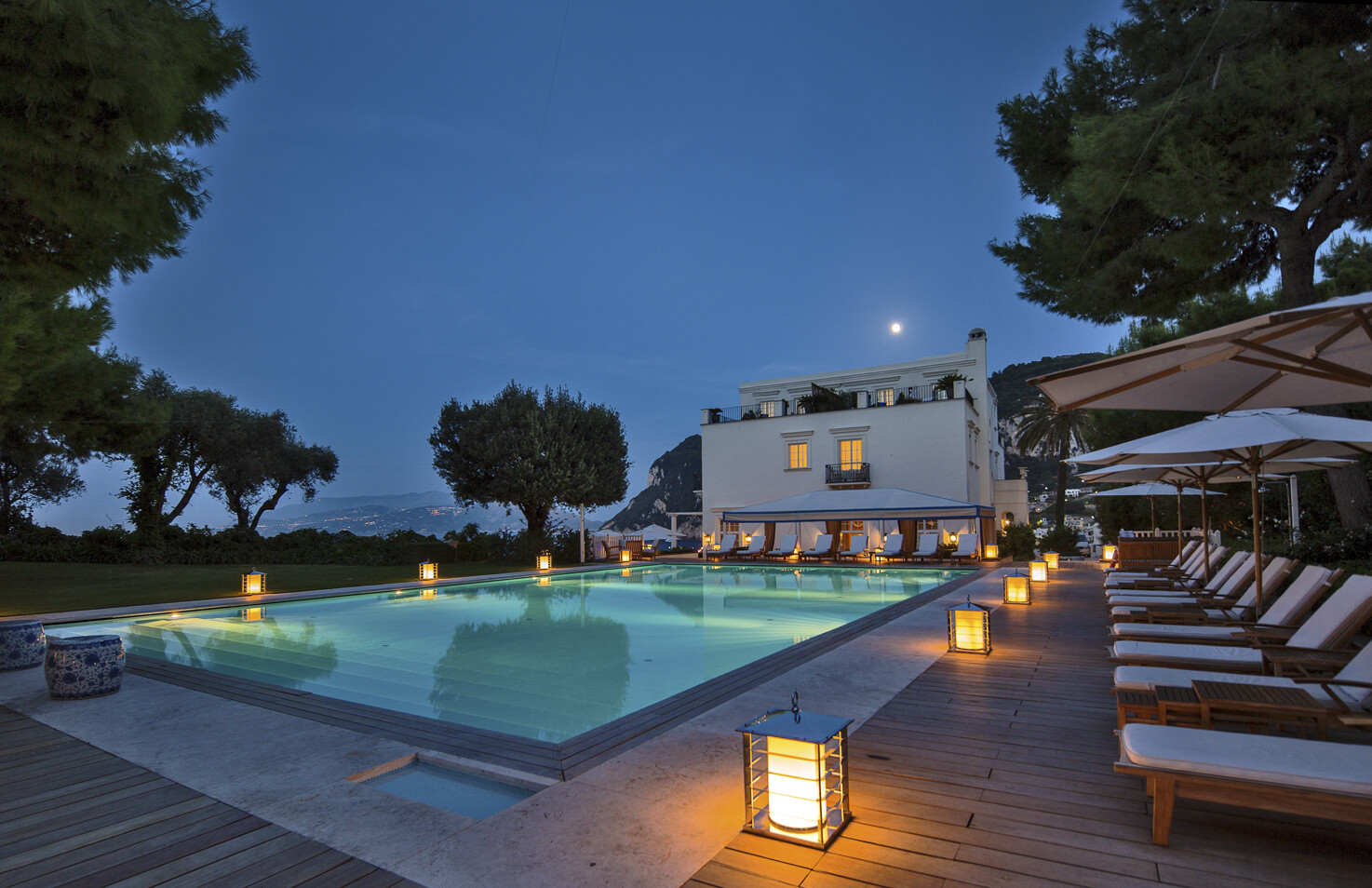 JK Place Hotel panoramic pool at night