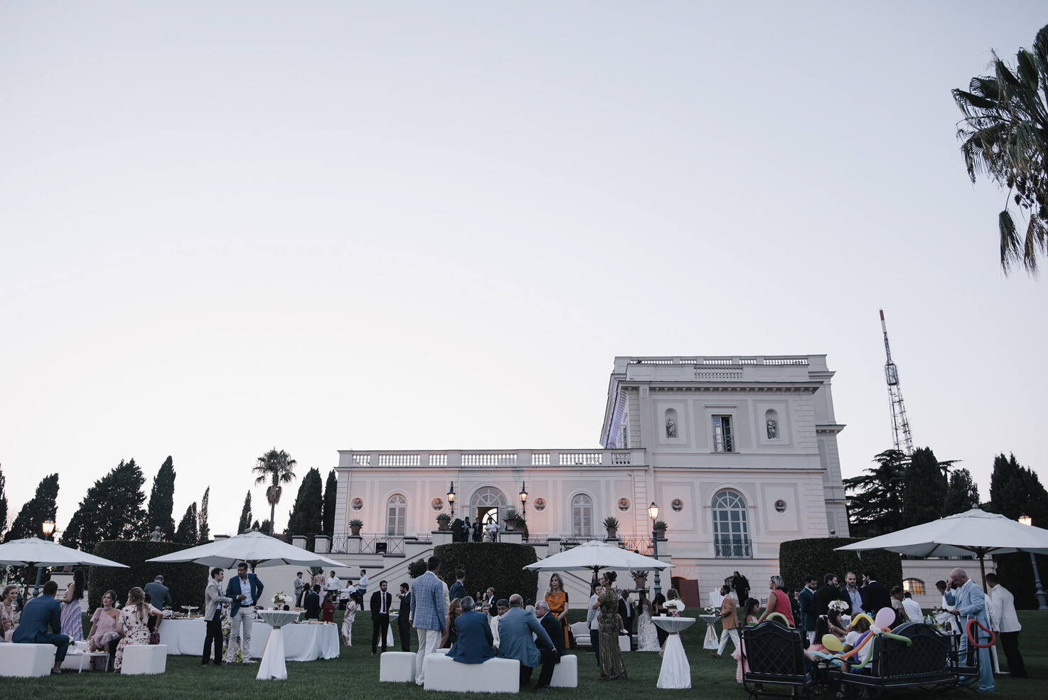 Wedding cocktail in the park