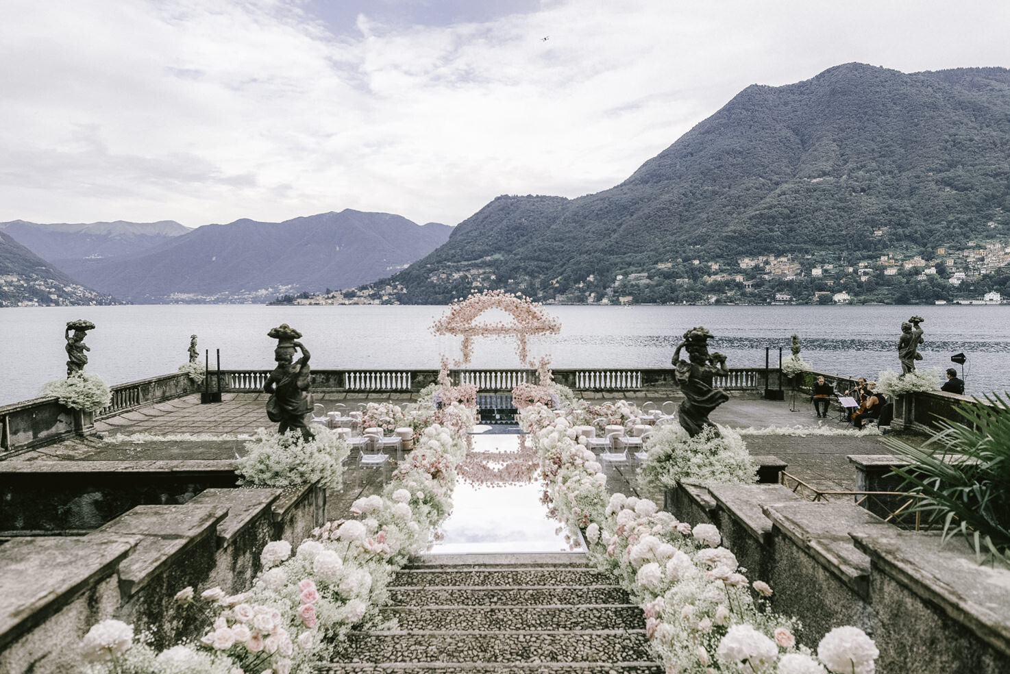 Wedding ceremony on Lake Como