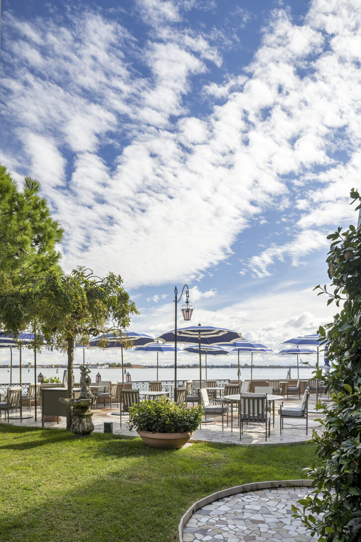 Garden restaurant