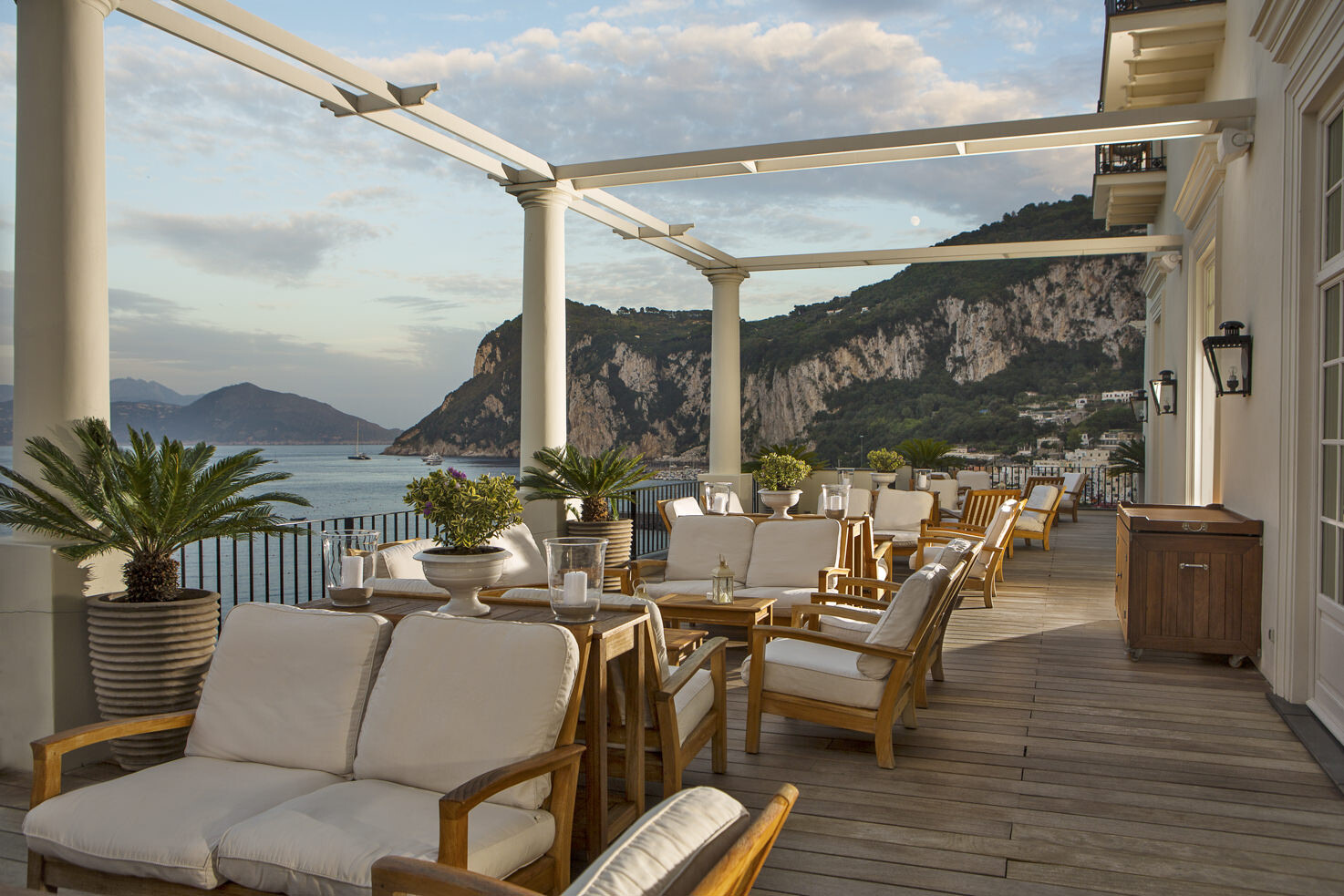 JK Place Hotel Terrace