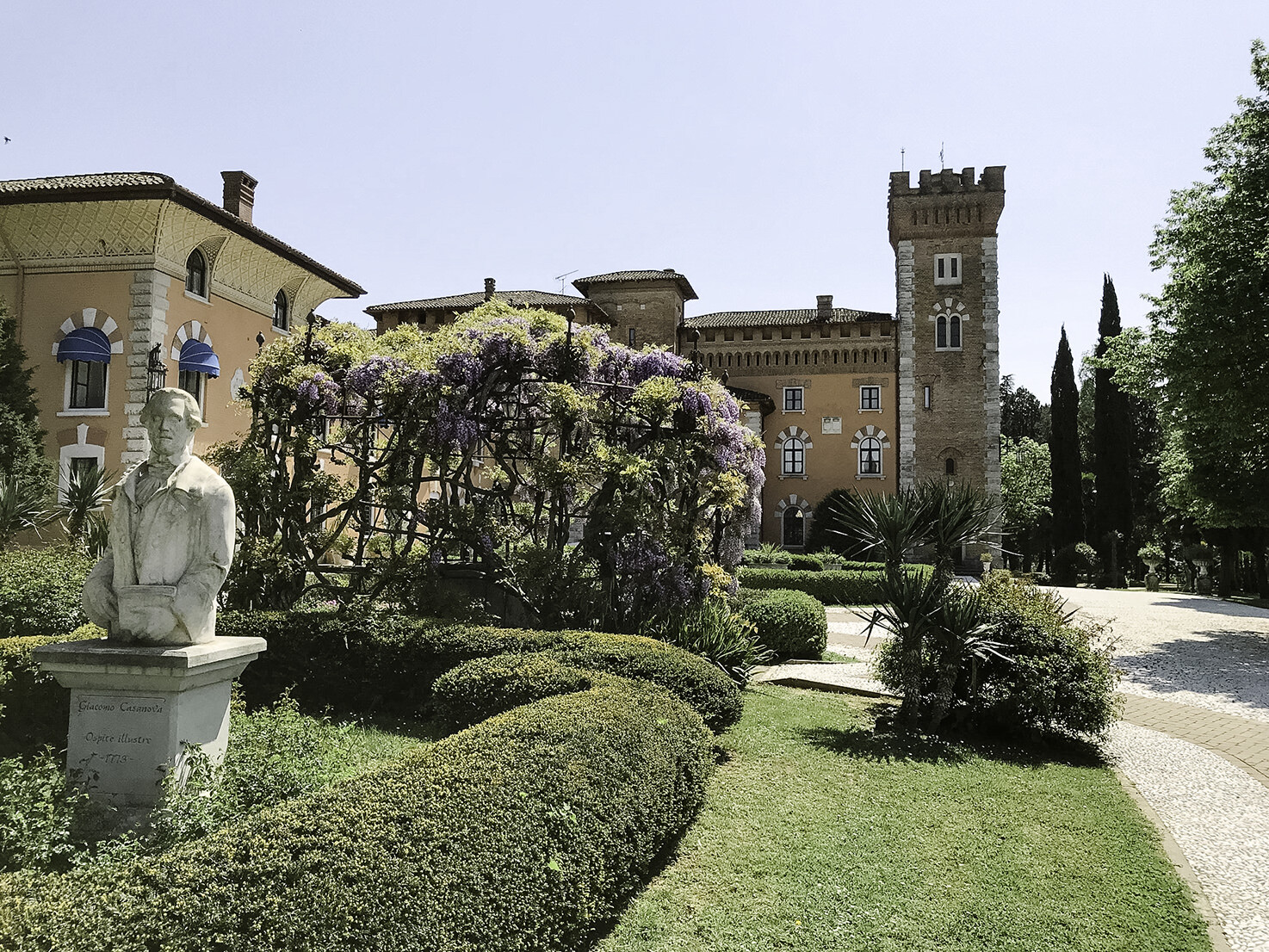 Entrance of Castello di Spessa