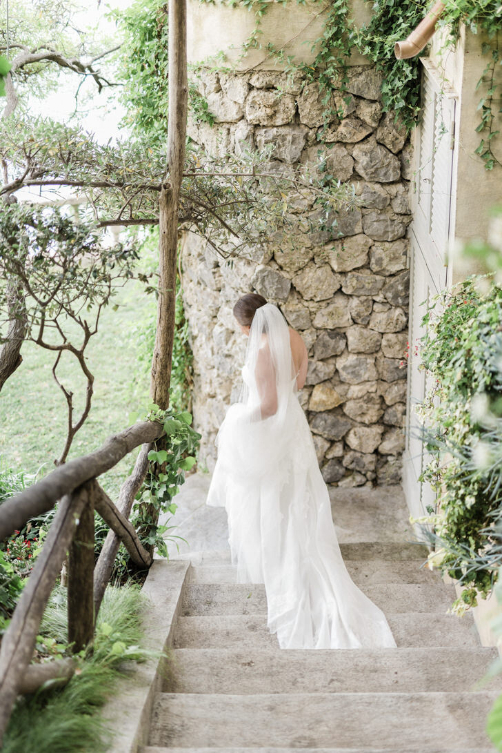 Arrival of the bride