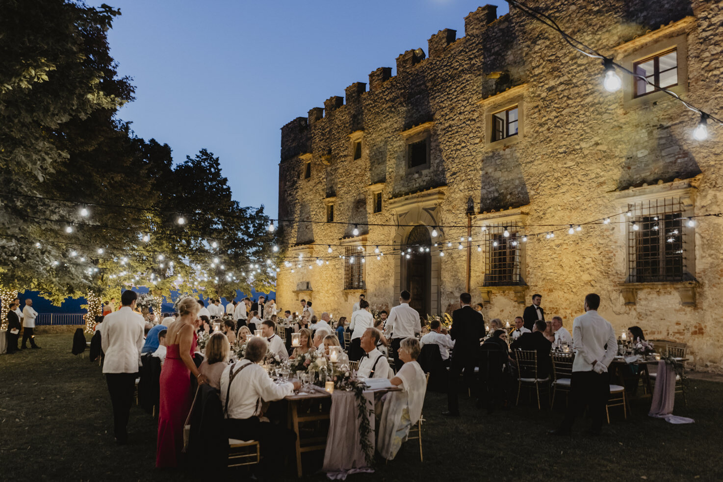 Wedding banquet by night