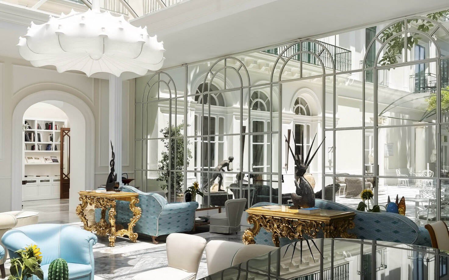 Interior of Bellevue Syrene