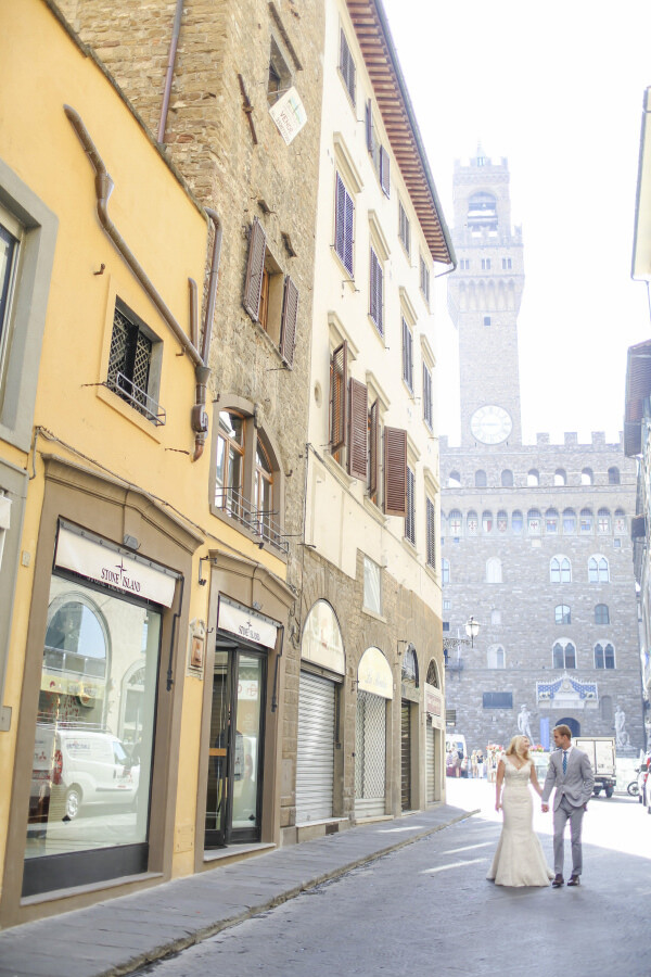 Bride and groom in Florence