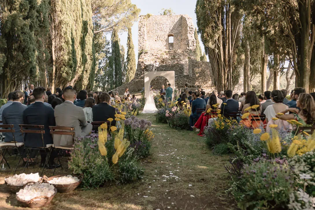 Cerimony in the gardens of Castiglion del Bosco