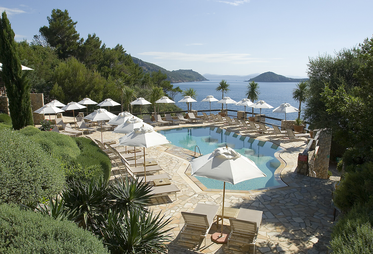 Panoramic pool