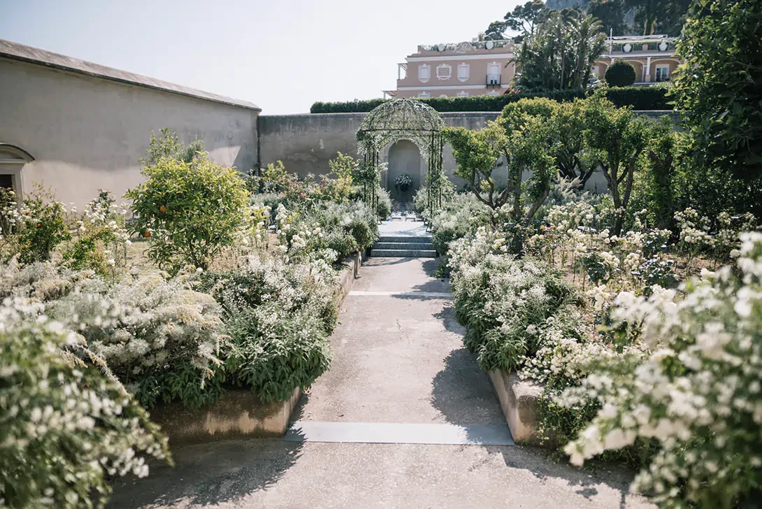 Wedding ceremony in the gardens of Certosa di Capri