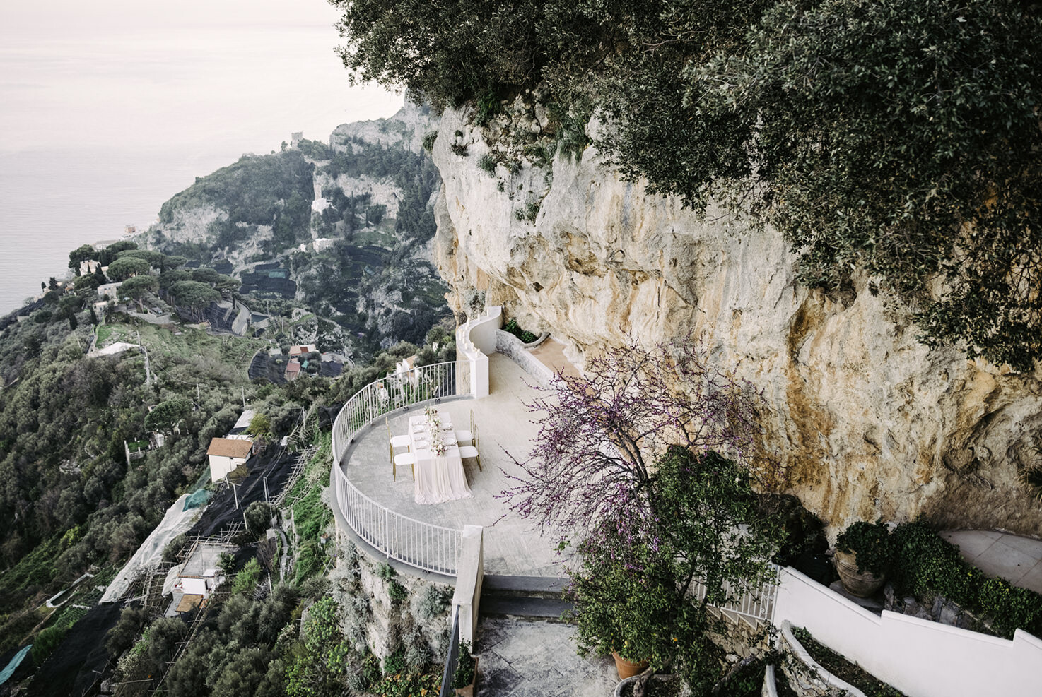 Terrace for wedding ceremonies at Villa La Rondinaia