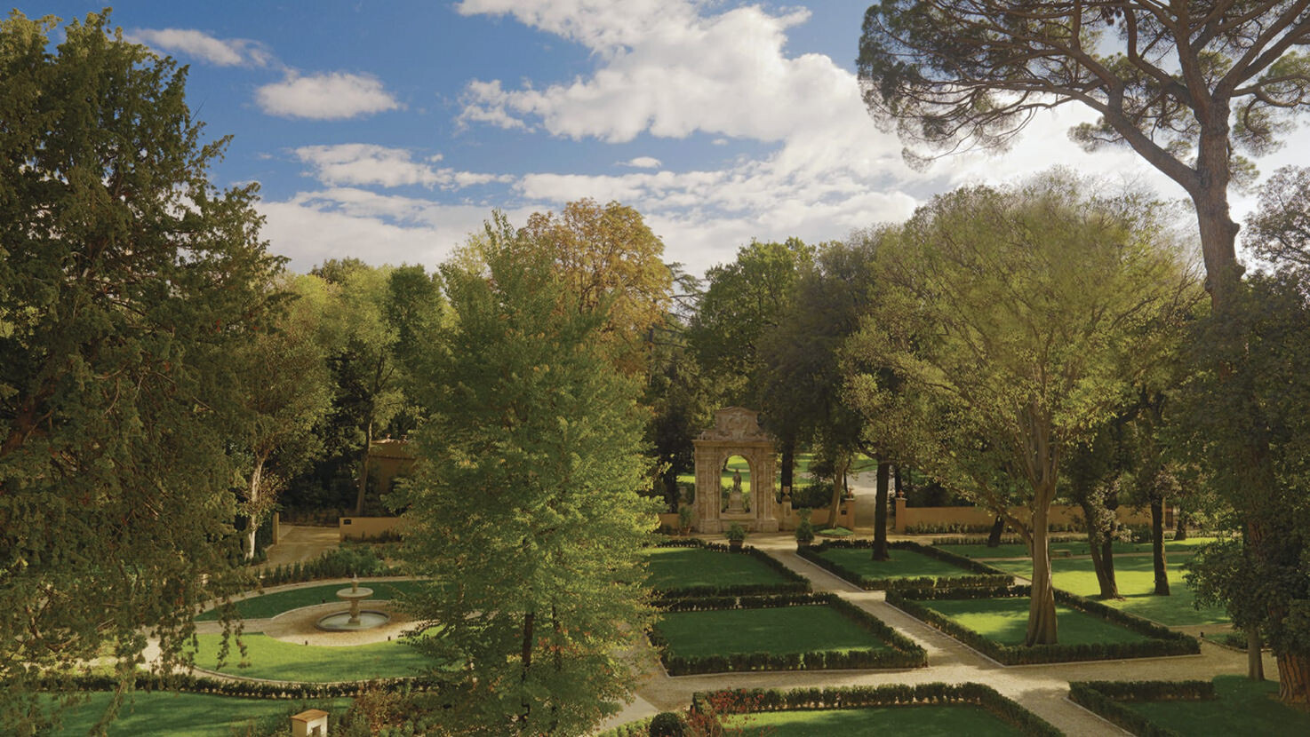 Gardens of Four Seasons Hotel in Florence