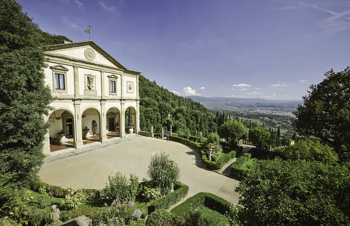 FaÃ§ade of Villa San Michele