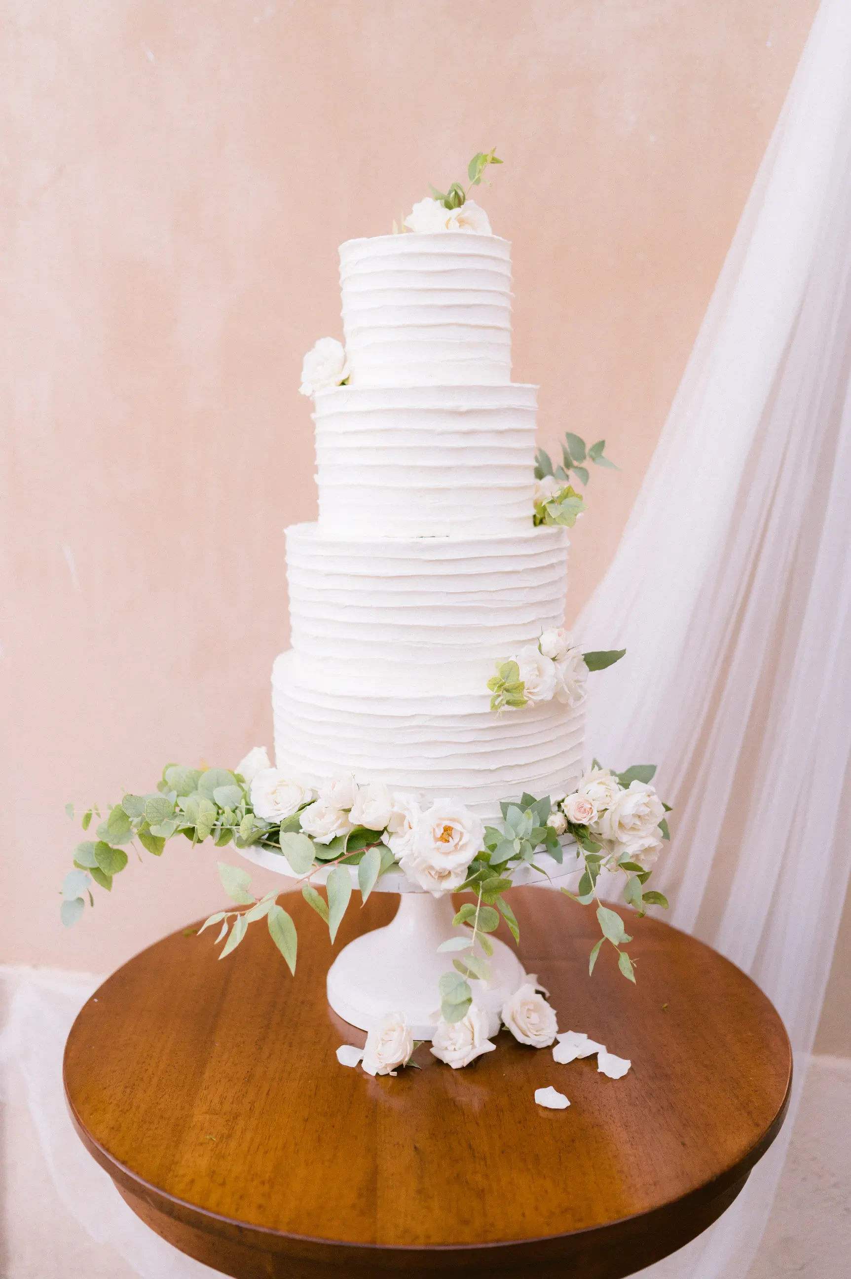 Wedding cake for Tuscany wedding