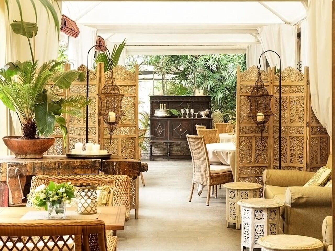 Garden of Metropole Hotel