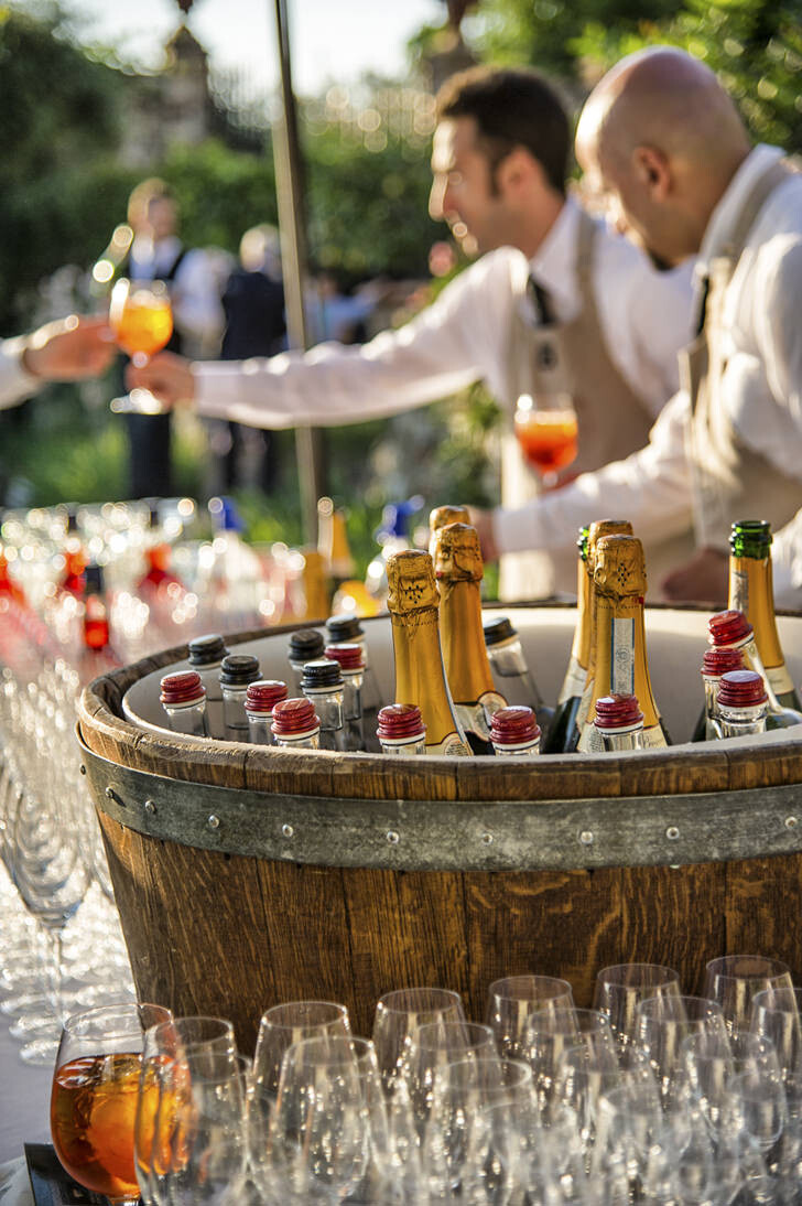 Wedding cocktail in the gardens