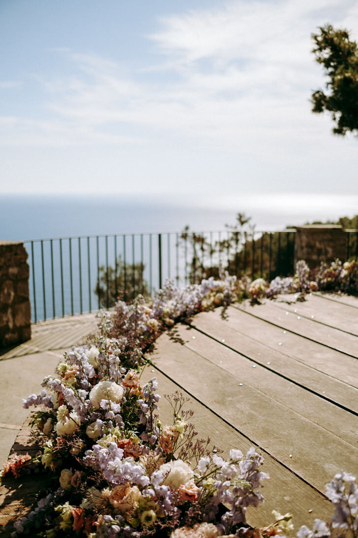 Floral decoration for ceremony