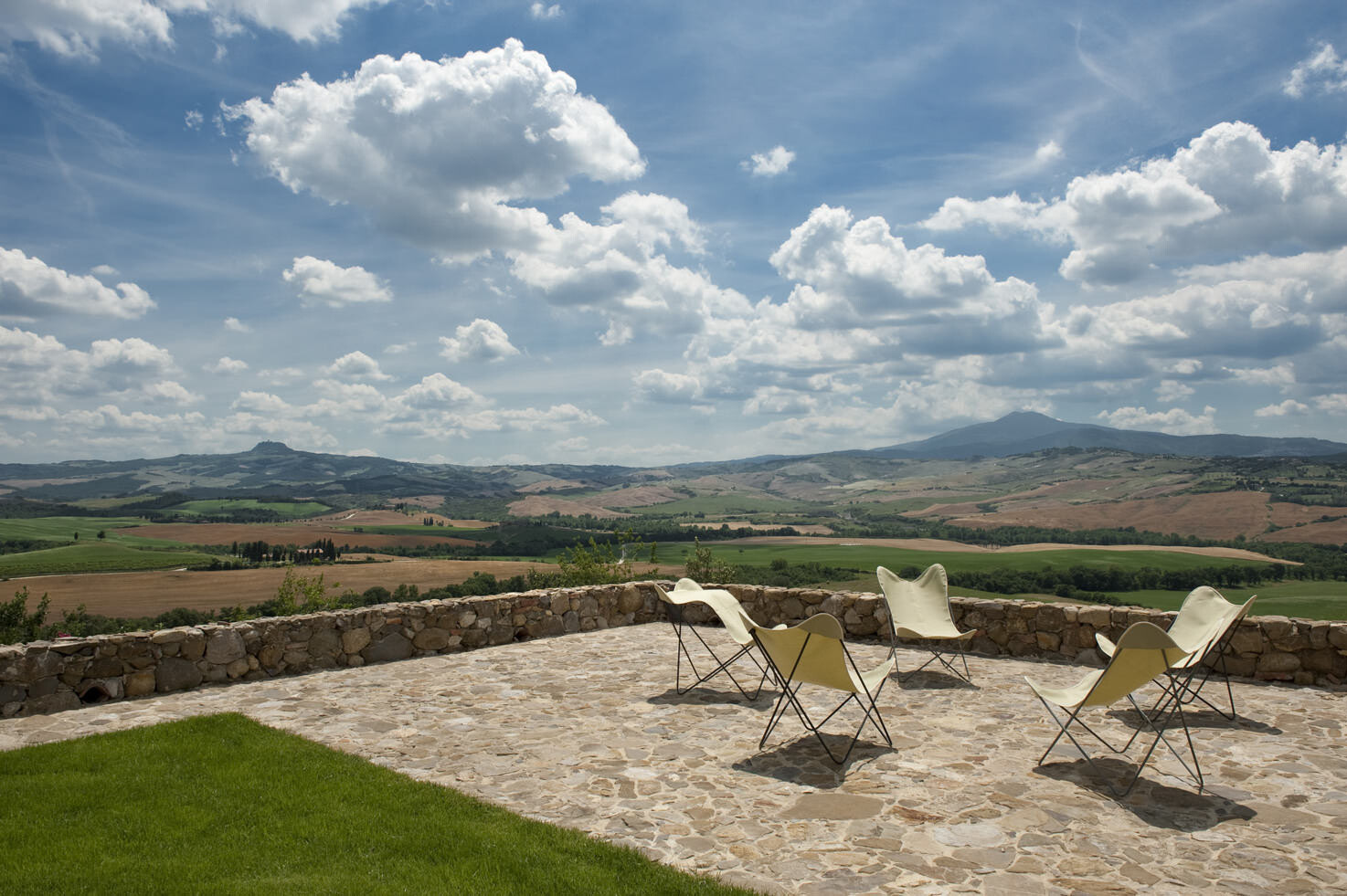 Gardens with view over the countryside