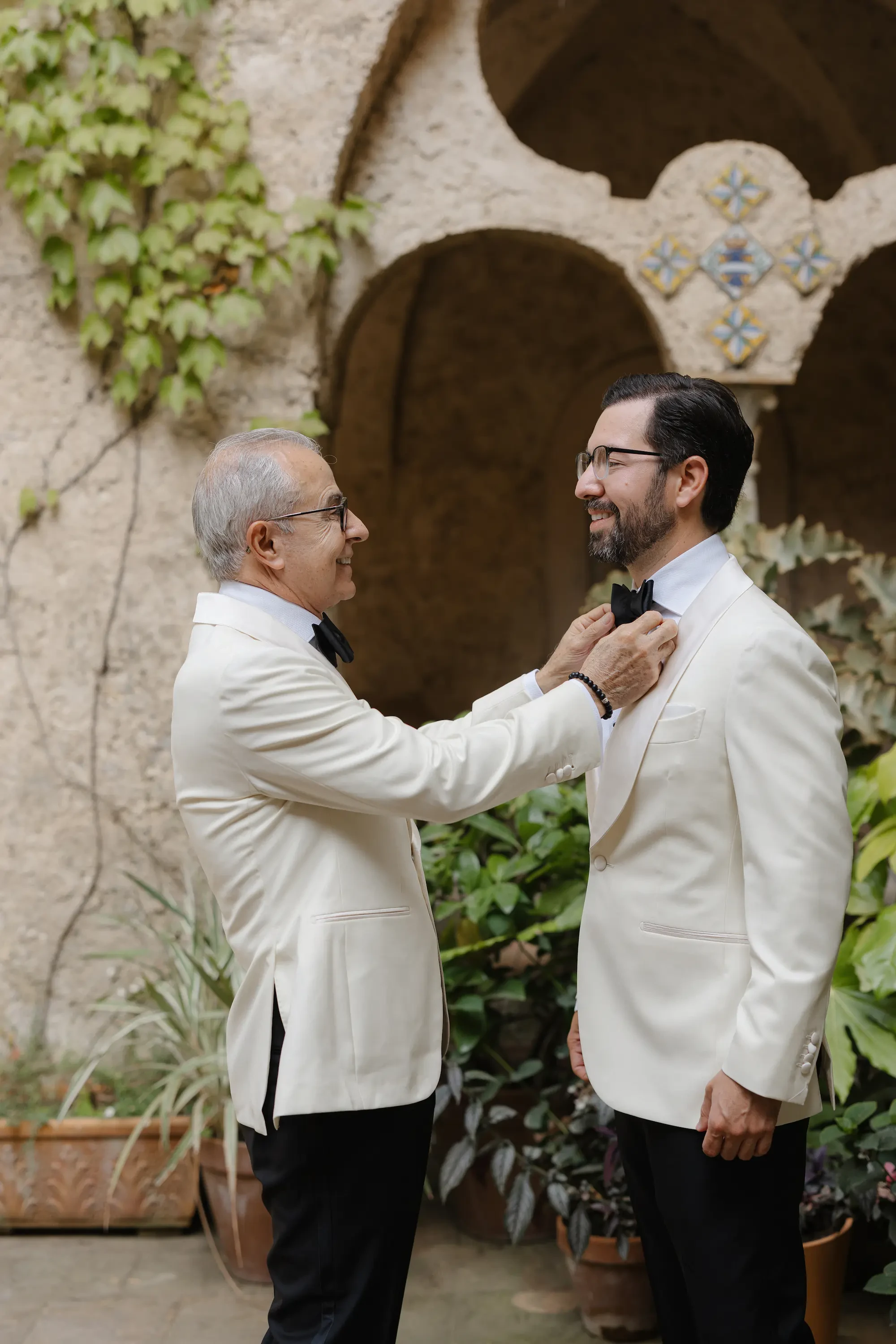Groom and father- getting ready Villa Cimbrone