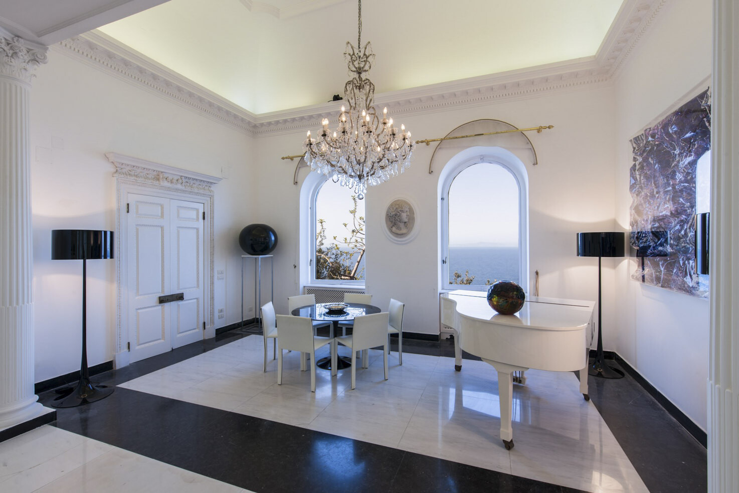 Lounge in Capri private Villa