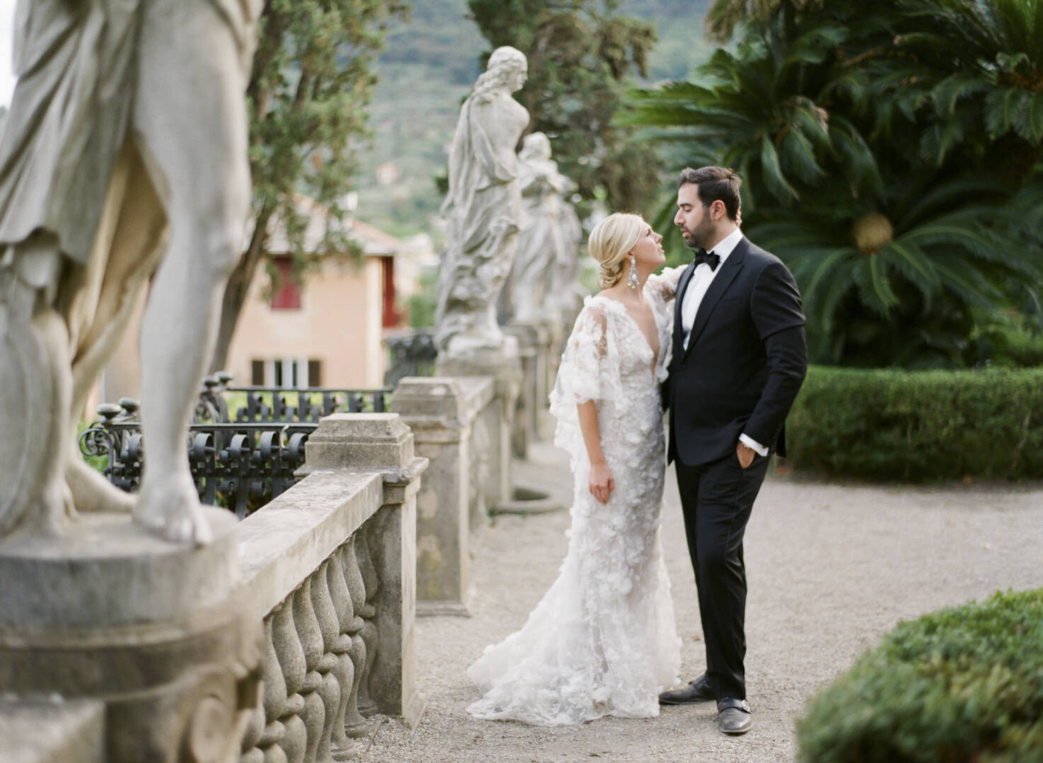 Bride and groom in the gardens of Villa Durazzo