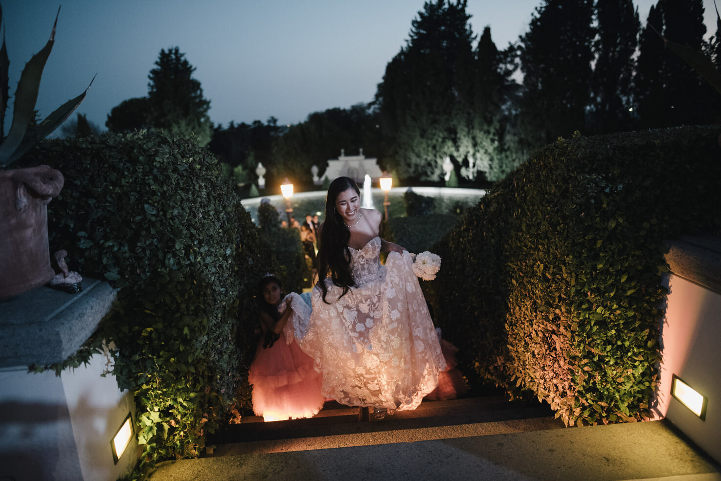 Arrival of the bride at the reception