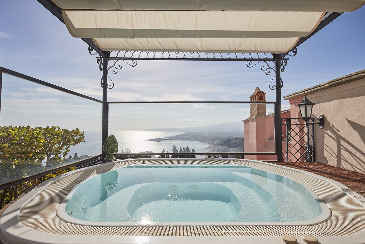 Suite pool