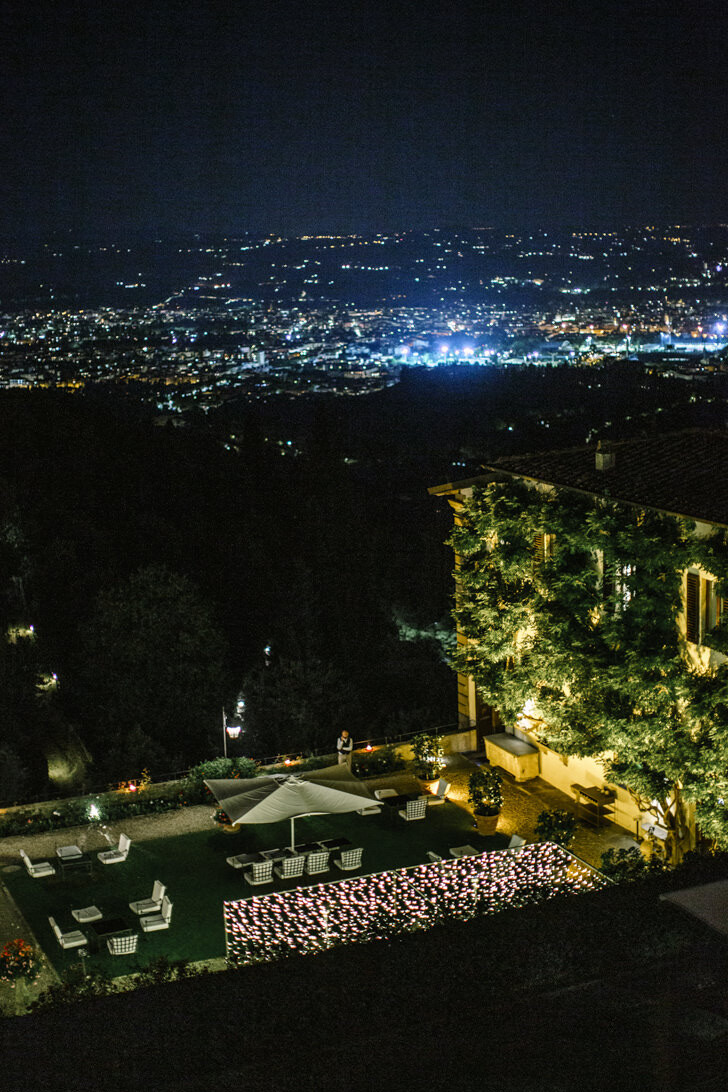 Outdoor wedding banquet at Villa San Michele