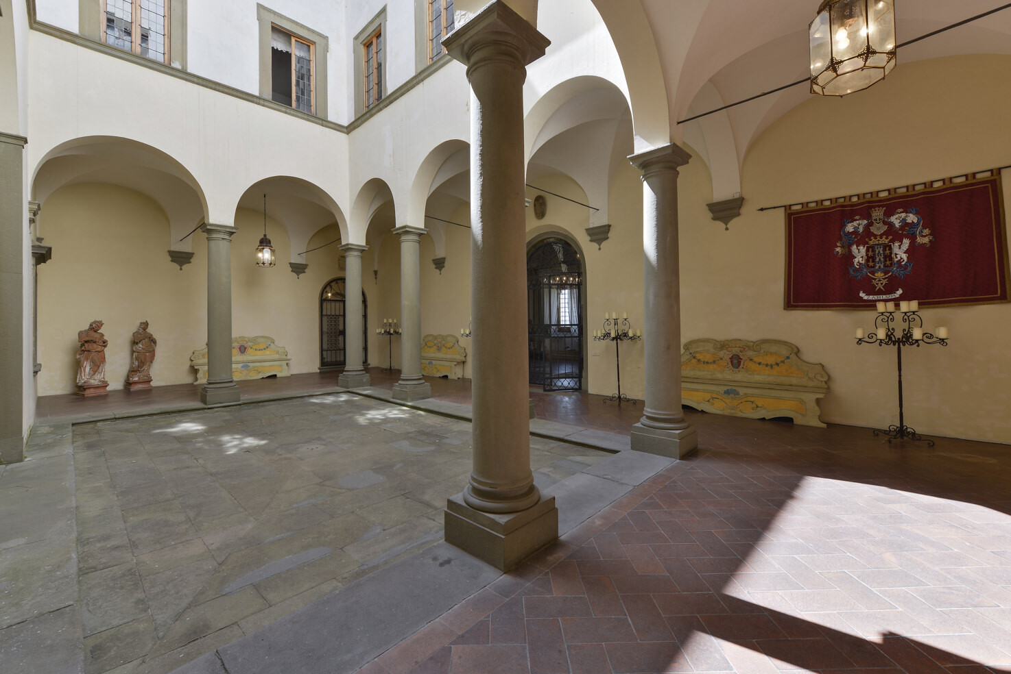 Internal courtyard of Villa Gamberaia