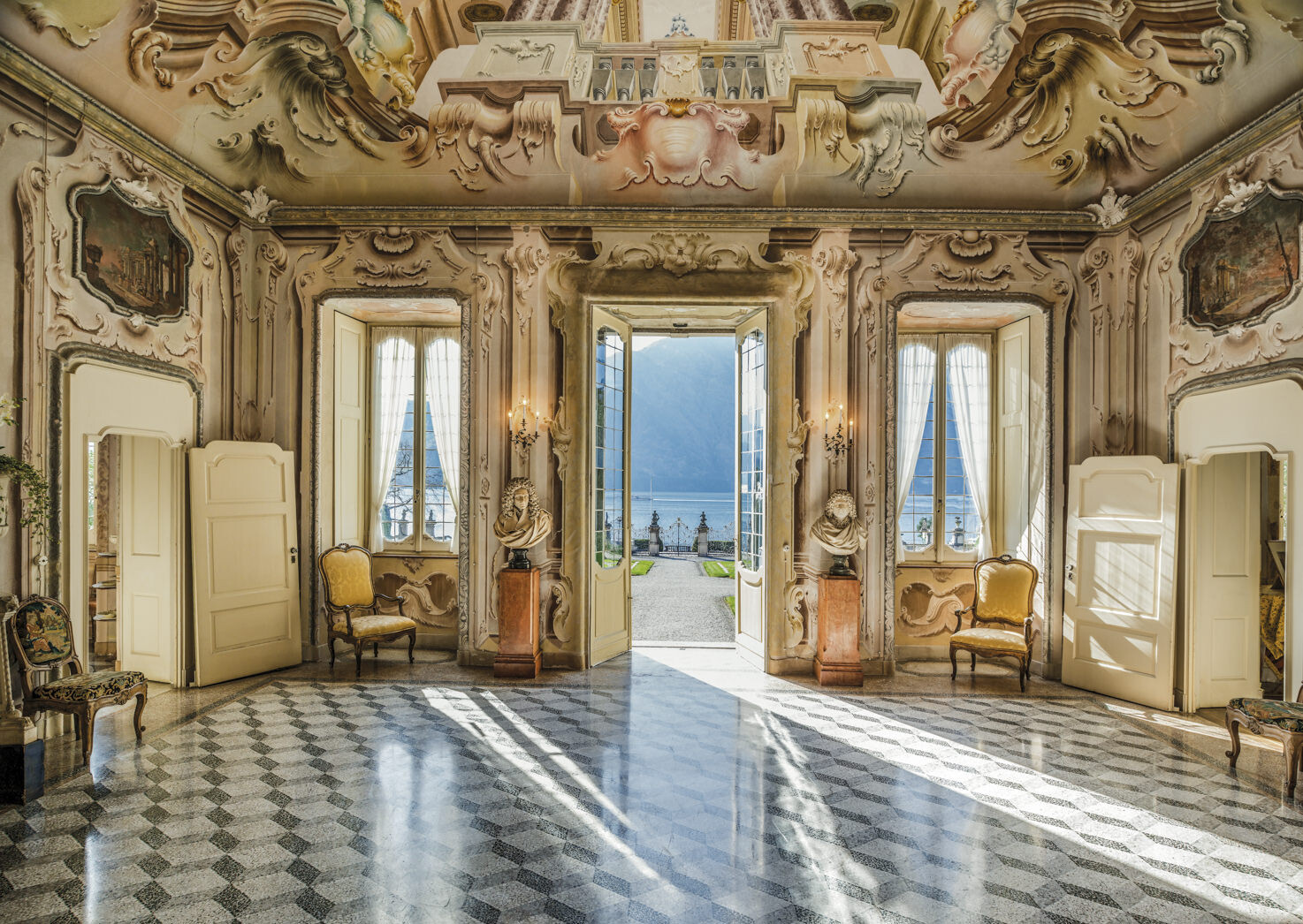 Frescoed entrance of Villa Sola Cabiati